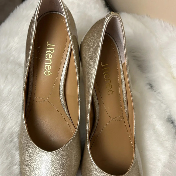 J.Renee Phoebi,women shoes,NEW, pumps,Patente Gold accent,glam,shine,event,prom - Picture 9 of 15
